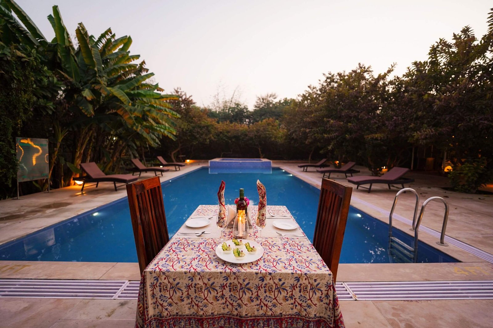 swimming pool tiger inn ranthambore