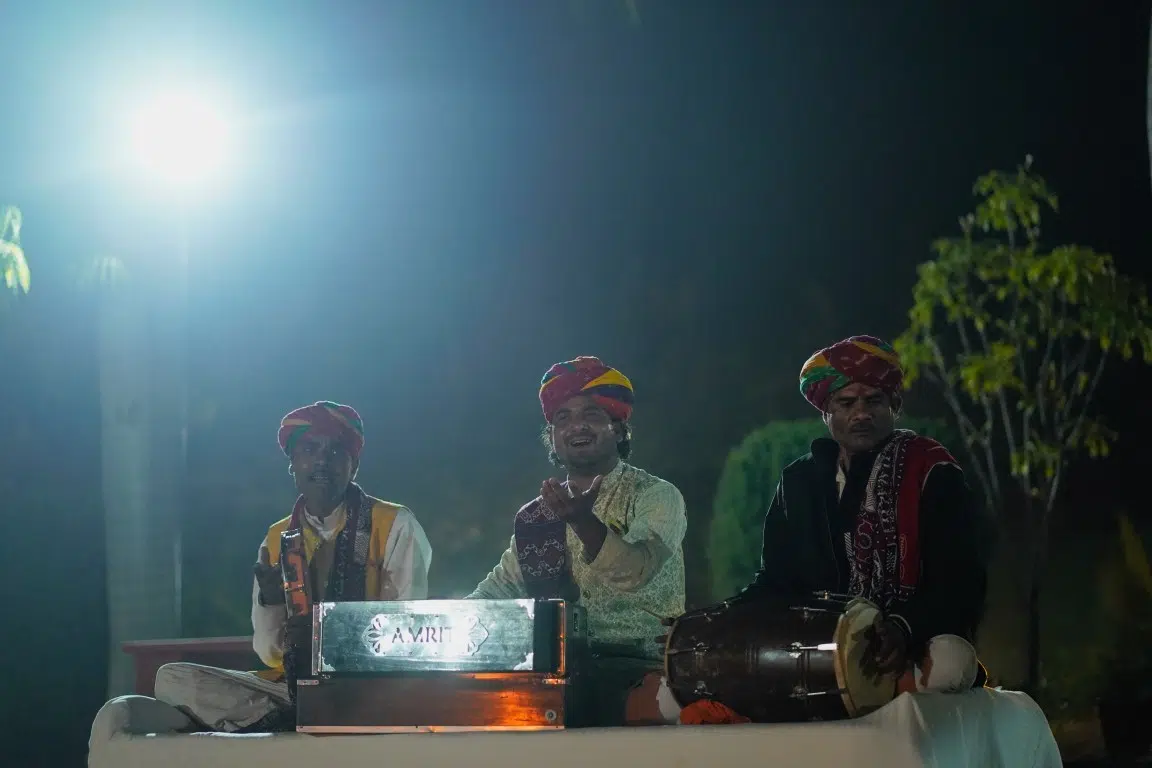 folk music with smile - Copy